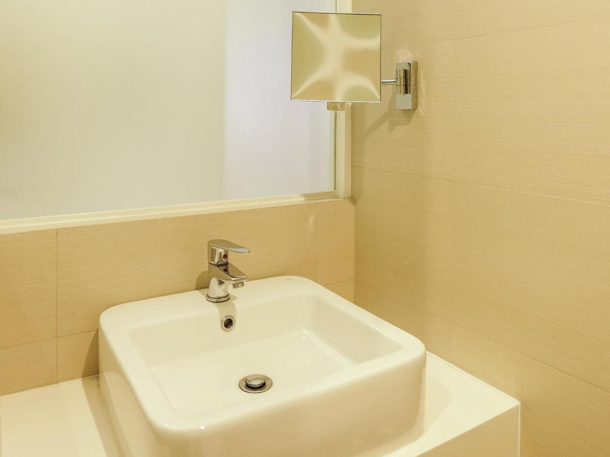 Go Hotels Manila Airport Road Paranaque City Exterior foto
